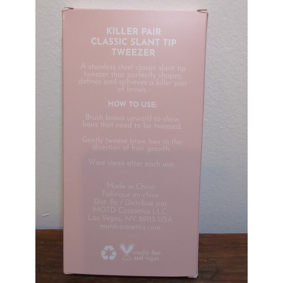 MOTD KILLER PAIR CLASSIC SLANT TIP TWEEZER - Picture 3 of 3